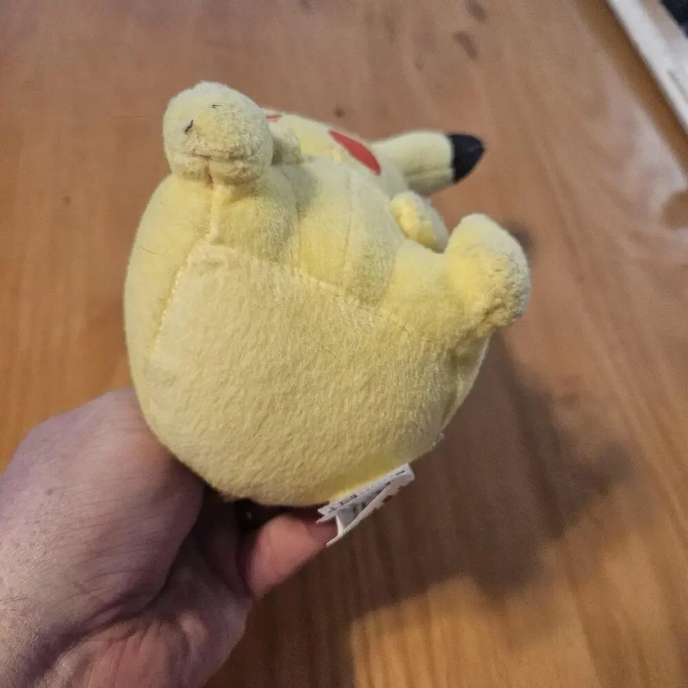 Pokemon Pikachu‎ Plush Stuffed Animal Toy Small Yellow Sitting Tomy 2016 Figure